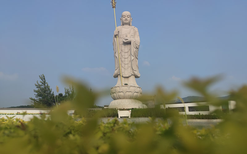 東航載132人波音737失事，極樂殯葬網為遇難者祈福!